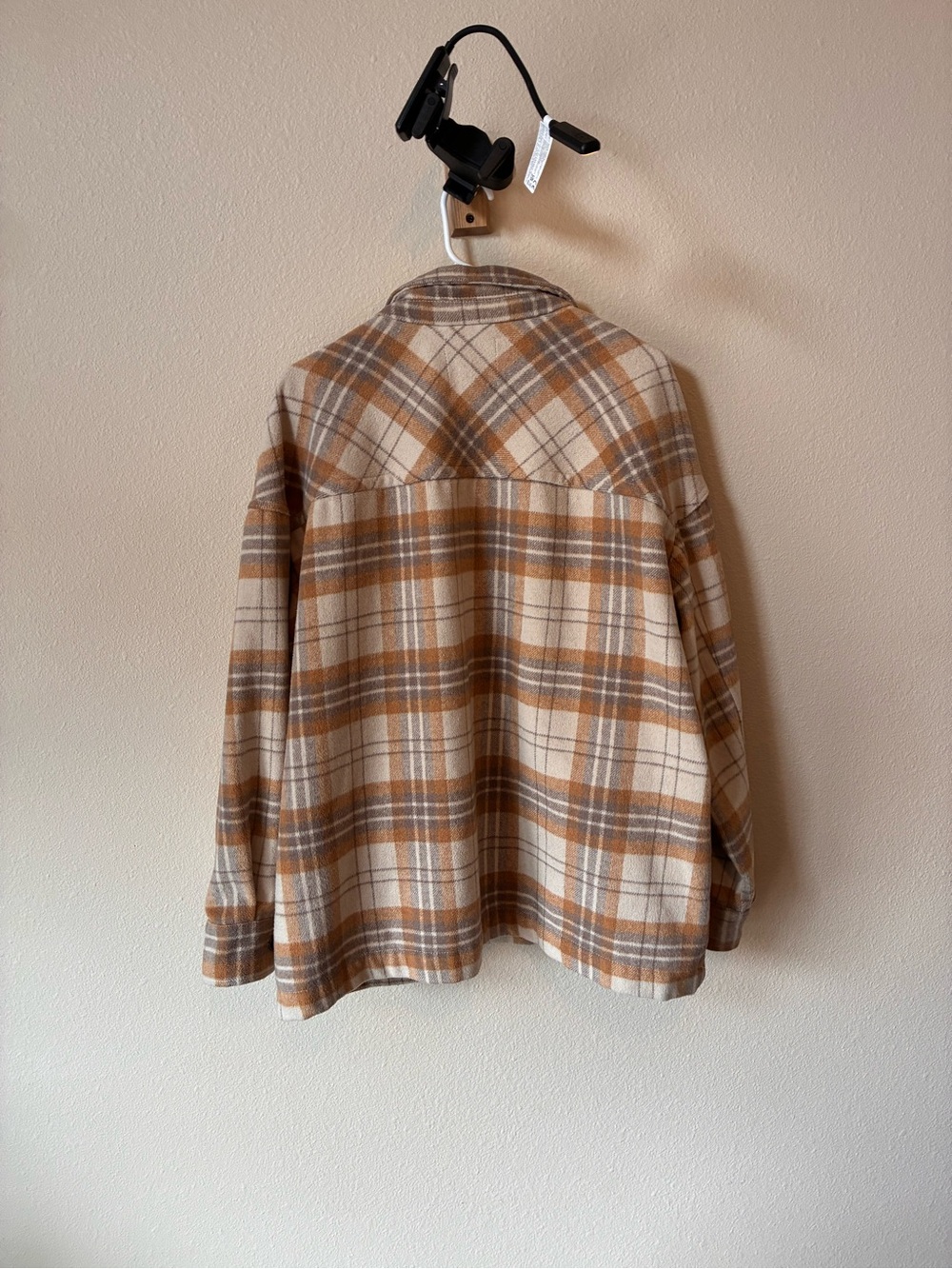 RSQ Plaid Utility Shacket in Beige and Brown - Picture 4 of 4